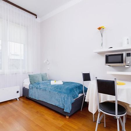 Przytulne Studio Krowoderska Krakow By Noclegi Renters Bagian luar foto