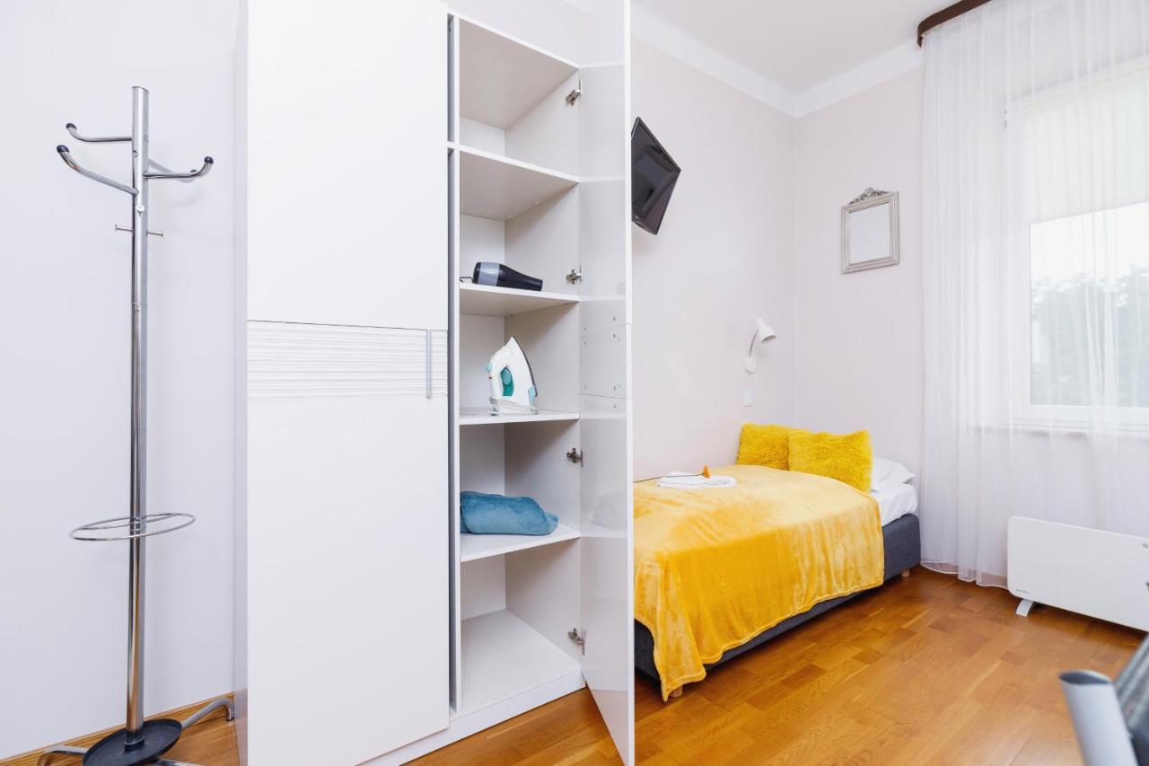 Przytulne Studio Krowoderska Krakow By Noclegi Renters Bagian luar foto